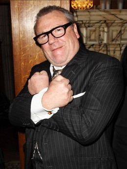 雷&middot;温斯顿