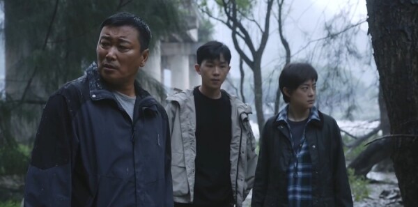 乌云之上第1集剧照